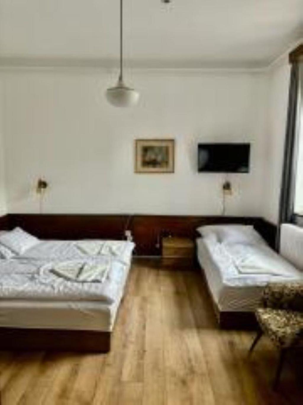 Blki Vendeghaz Hotel Тихани Екстериор снимка