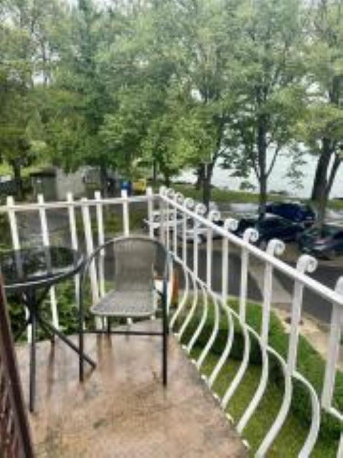Blki Vendeghaz Hotel Тихани Екстериор снимка